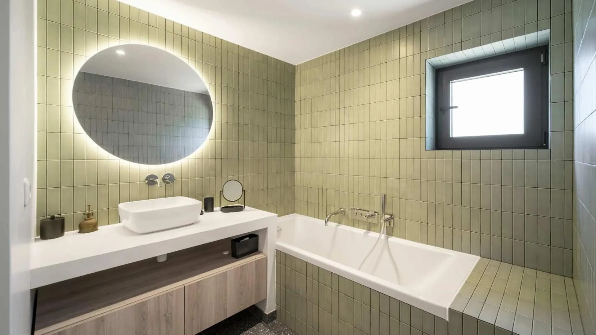 Beautiful 5 Bedroom Villa With Sea View & Pool 발로리스 0*,  프랑스